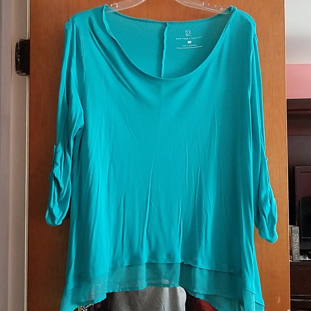 Scoop neck tunic